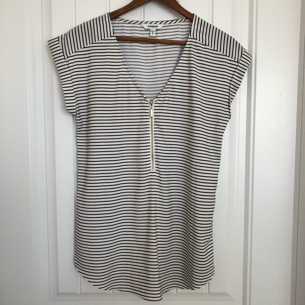 Express Short Sleeve Top Size XS